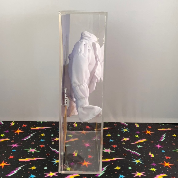 Jerry Seinfeld Miniature Puffy Shirt Collectible - Picture 4 of 6